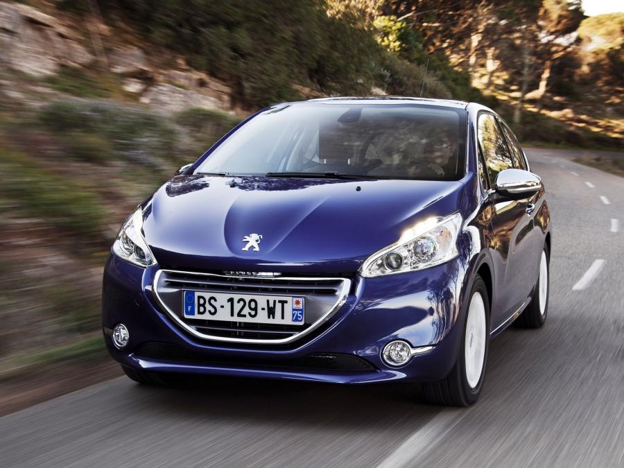  Peugeot 208 3-Door 2012 года  (фото 31 из 31)